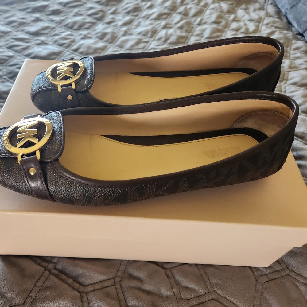 Shoes flats